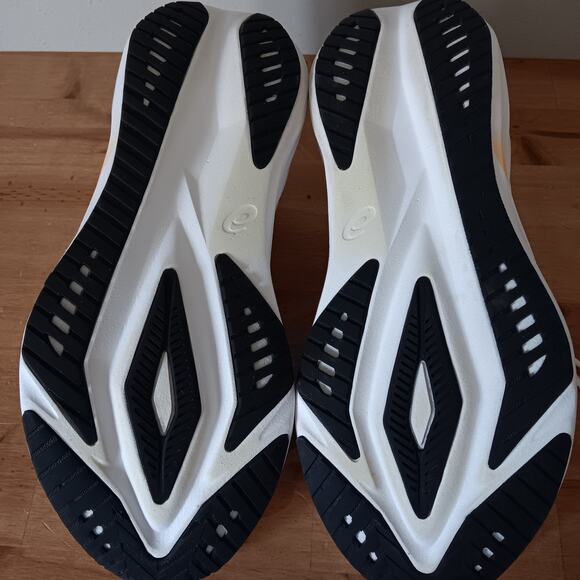 ASICS Womens Versablast 4 White Light Ube 1012B775 Size 10 Running Shoes - Picture 9 of 13